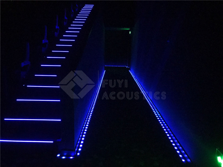 影院臺階、通道燈